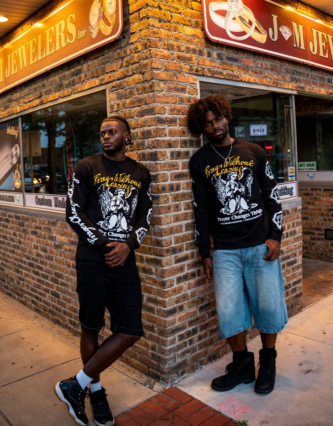 "PRAYER CHANGES THINGS" Premium Longsleeve Tee